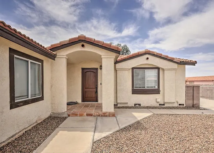 Holiday home 5 Mi To The River! Bullhead W/ Pool Bullhead City